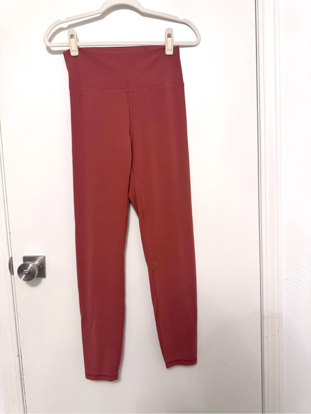 Old Navy Women's Rust Red High-Rise Leggings